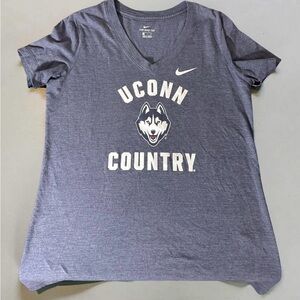 ☃️Nike Blue UConn Country Tee